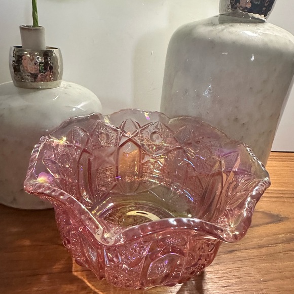 Pink imperial carnival glass bowl - Picture 5 of 6